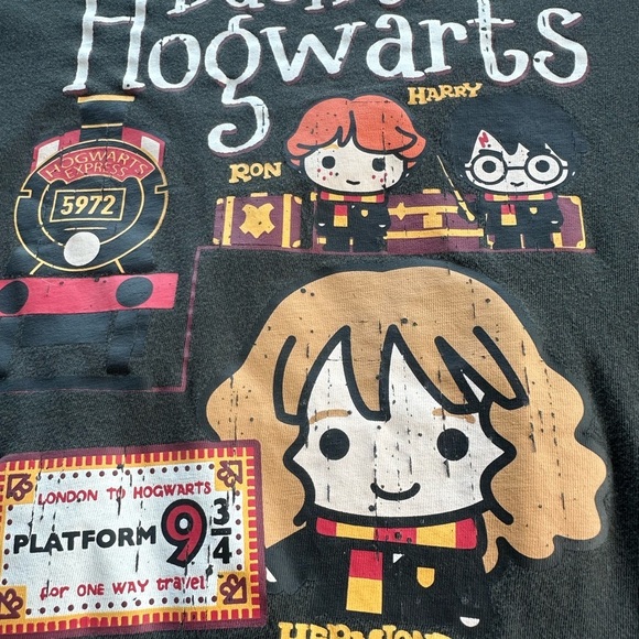 H&M Youth Hogwarts Harry Potter Short Sleeve Graphic  Tee Shirt Size 14 - Picture 2 of 5